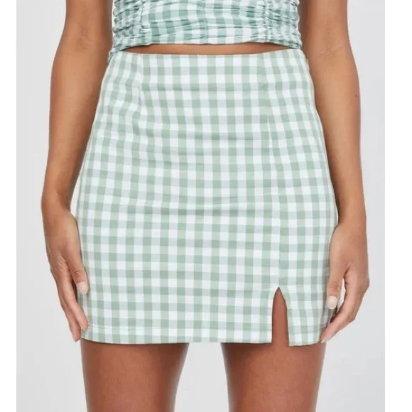 NWT Guess Emilia Gingham Mini Skirt Black White Plaid Size M - Picture 7 of 8